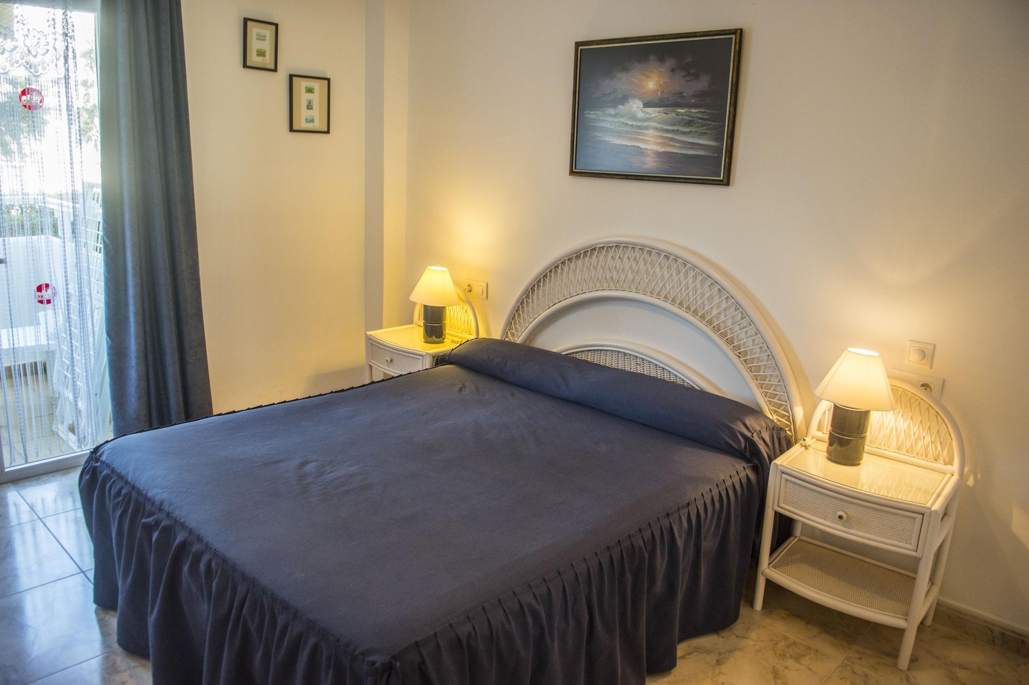 Hamilton Court Santo Tomas