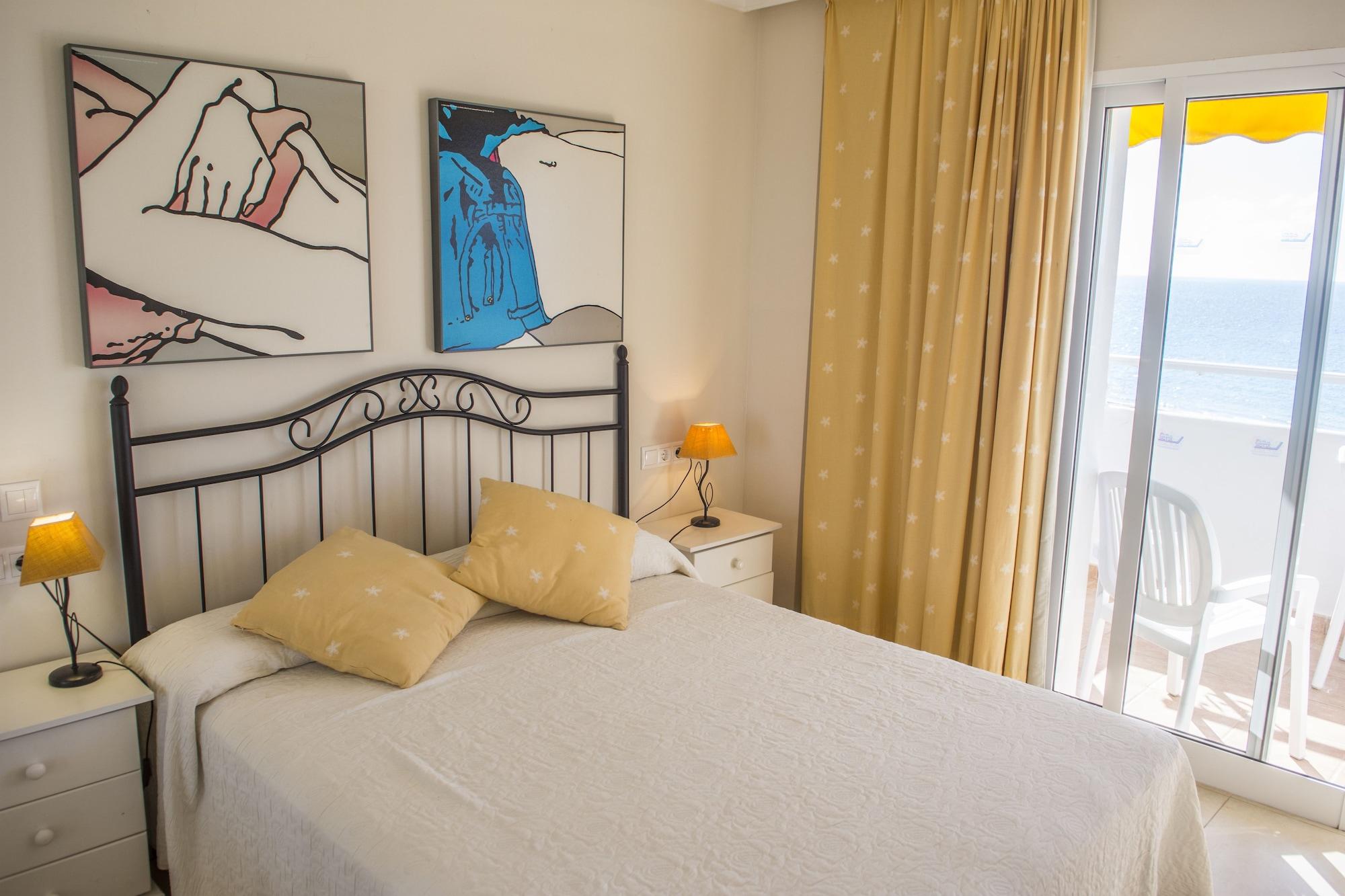 Hamilton Court Aparthotel 3*