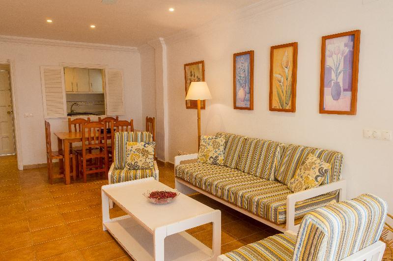 Aparthotel Hamilton Court