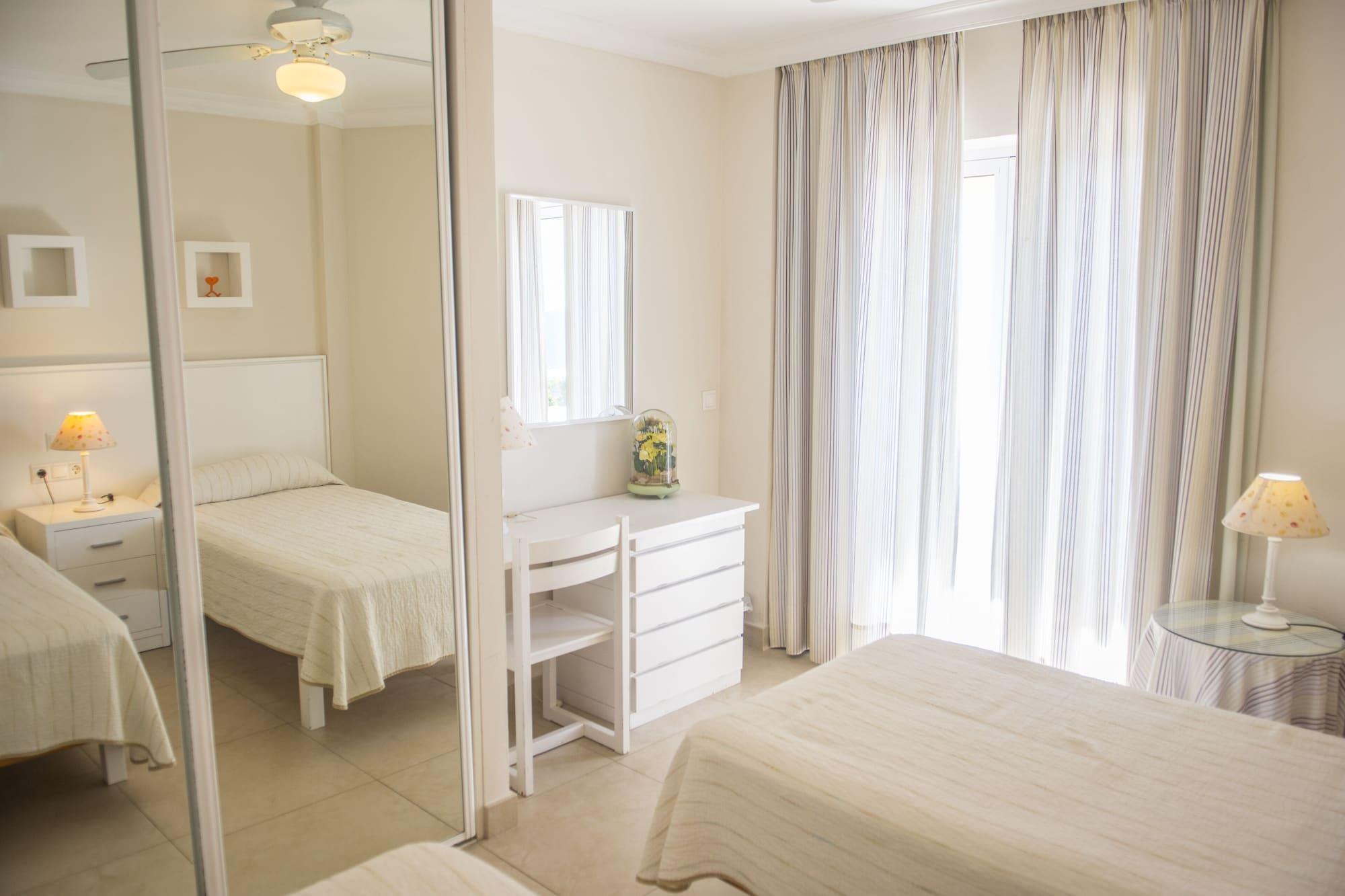 Hamilton Court Aparthotel